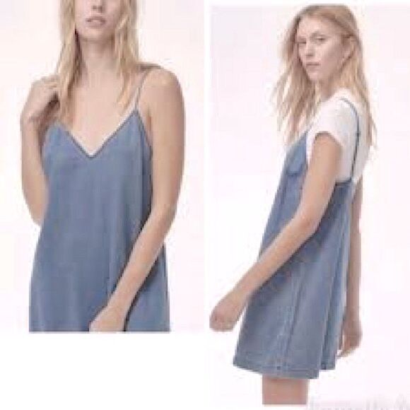 Aritzia Wilfred Only Slip Mini Dress Metallic Silver
Lined• Large •Adjustable - Picture 14 of 16